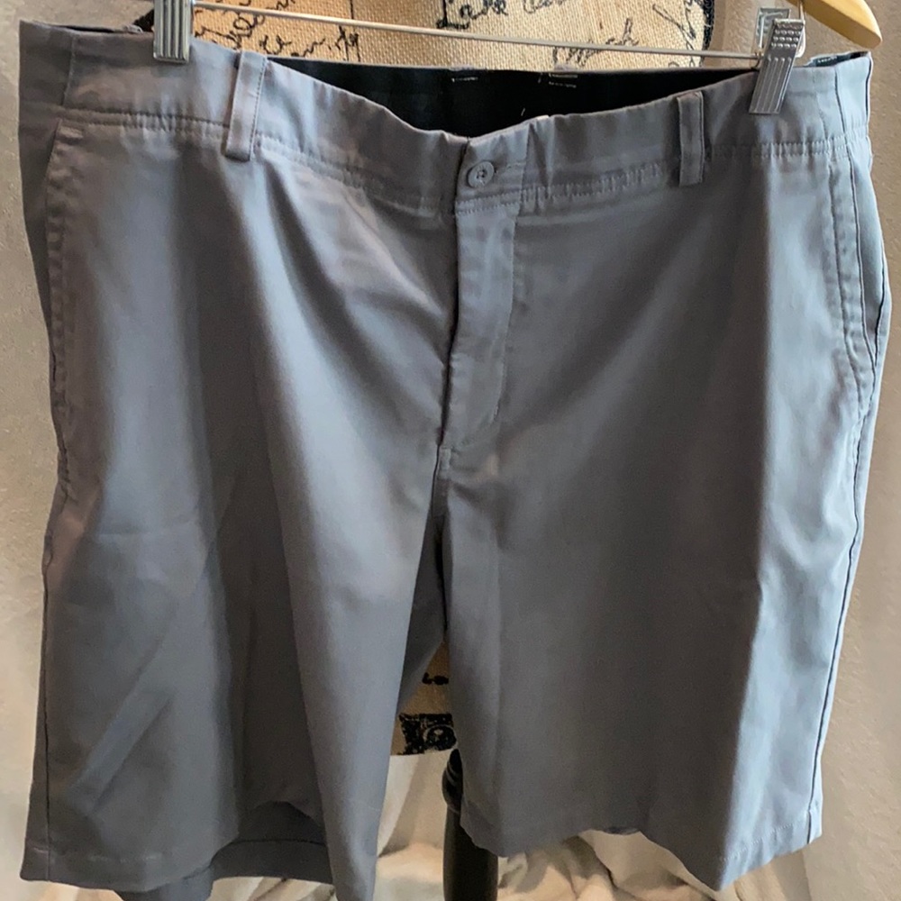 Nike Dri-fit golf shorts 38